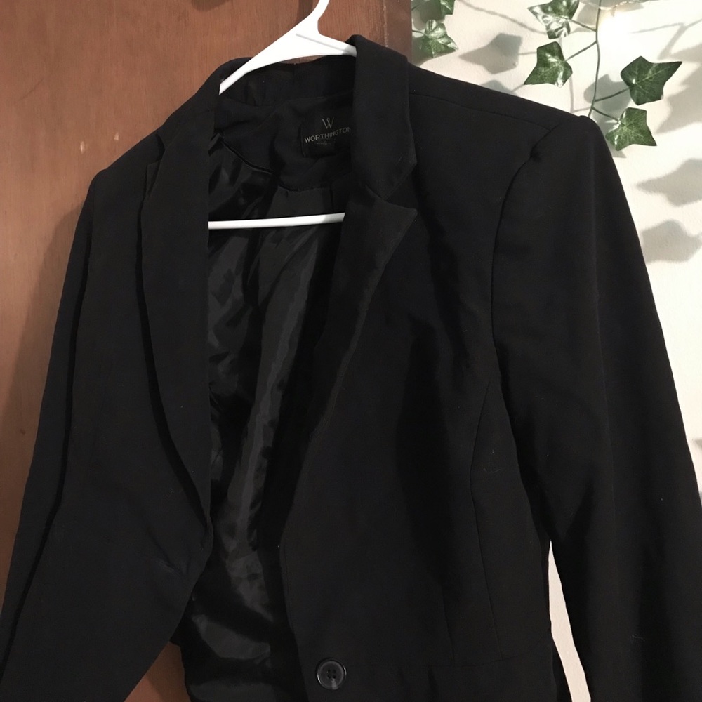 Black petite women’s Worthington blazer
